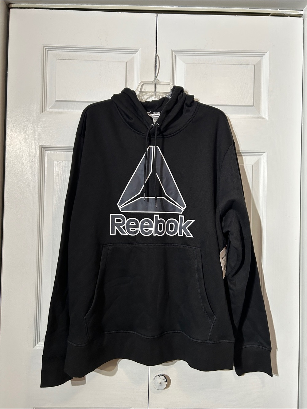 NWT Reebok Black Sweatshirt Hoodie with Large Logo Size 3XL Front pocket